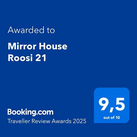 Vakantiehuis Mirror House Roosi 21 *
