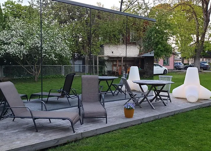 Mirror House Roosi 21 Ferienhaus *