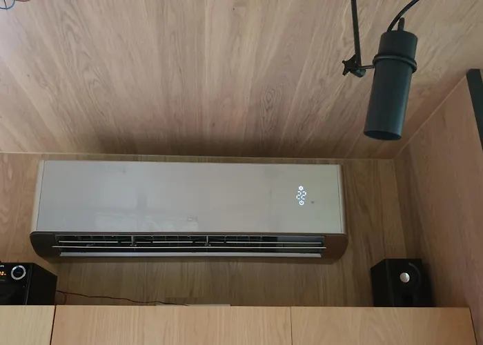 Vakantiehuis Mirror House Roosi 21